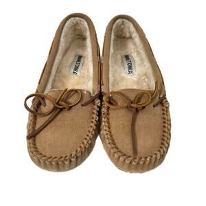 Minnetonka 4052 Cally Tan Suede Faux Fur Lined Slip-On Slipper Tan Women's 10
